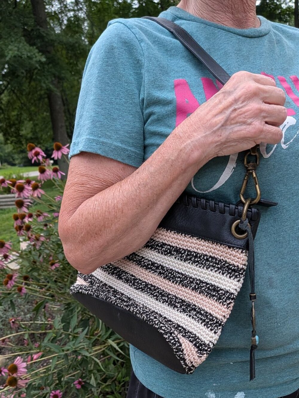 Black & White The Sak Desert Bag